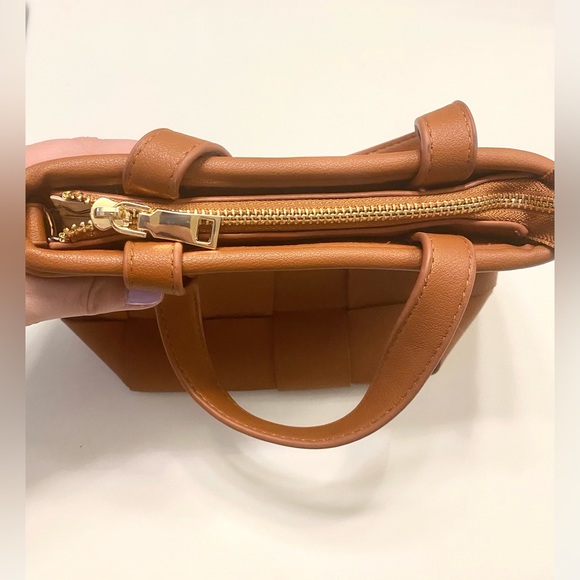 Urban Expressions Woven Brown Bag - Picture 2 of 9